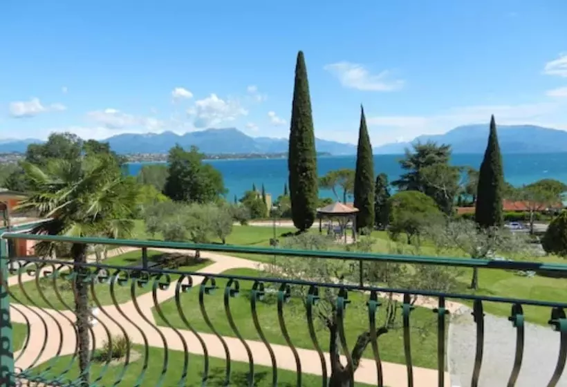 هتل Club Del Sole Desenzano Lake Village