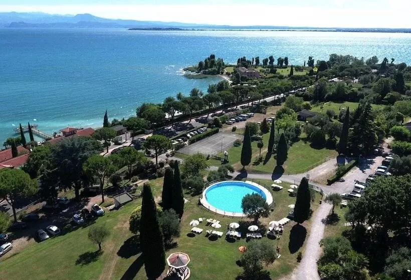 هتل Club Del Sole Desenzano Lake Village