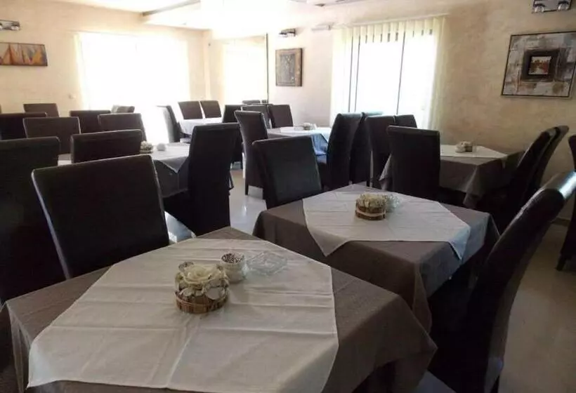 هتل Guesthouse Vila Dnd