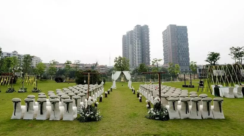 酒店 Hualuxe Yangjiang City Center, An Ihg