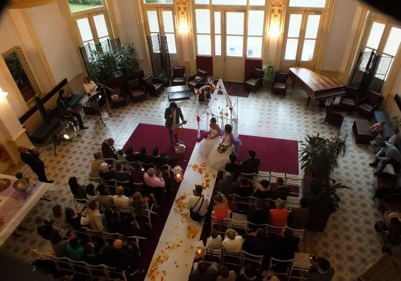 Terres De France   Appart Hotel Le Splendid