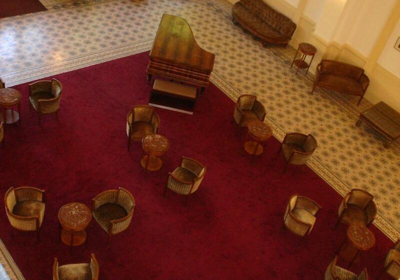 Terres De France   Appart Hotel Le Splendid