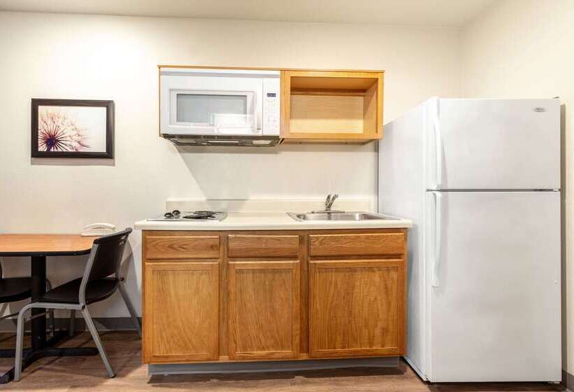 Отель Woodspring Suites Houston Baytown