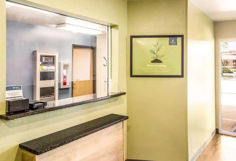 Отель Woodspring Suites Houston Baytown