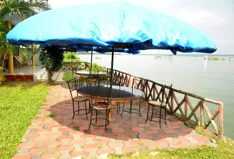 Lake Symphony Resort