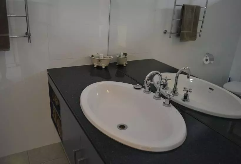 モーテル Ararat Motor Inn