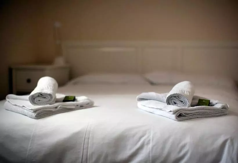 بنسيون Brentwood Guest House