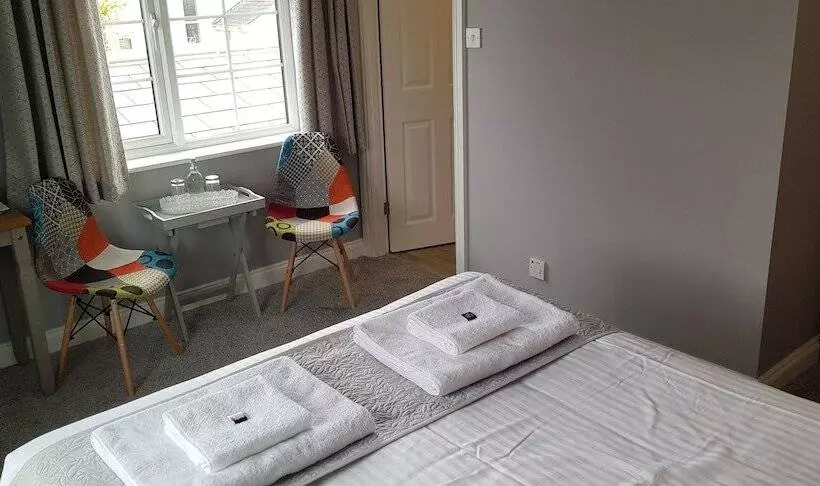 Пансион Hensleigh House