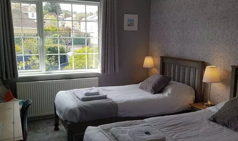 Пансион Hensleigh House