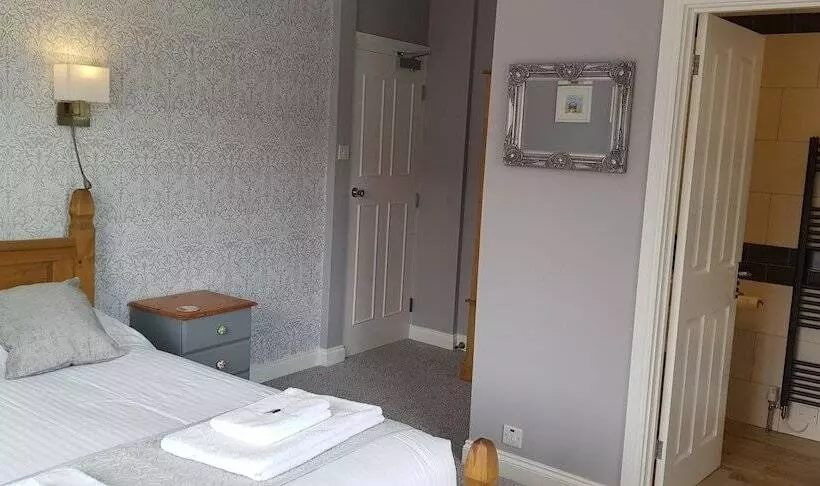 Пансион Hensleigh House