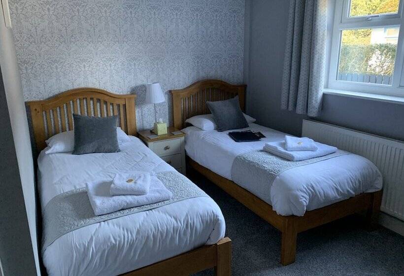 ペンション Hensleigh House