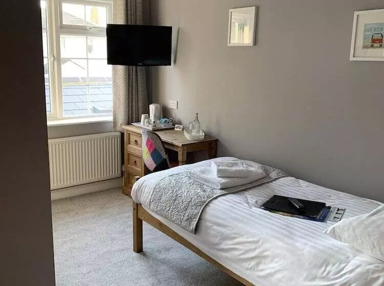 Пансион Hensleigh House