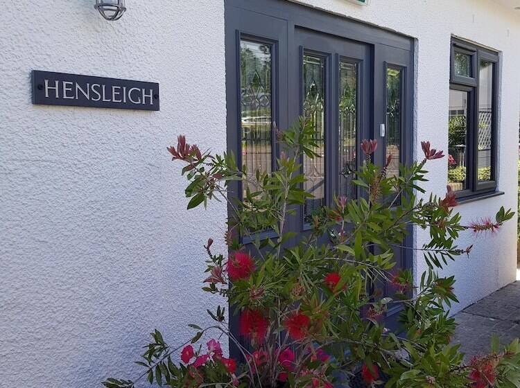 ペンション Hensleigh House