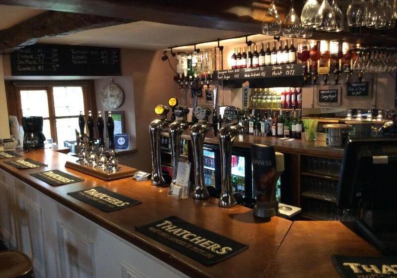 The Silverton Inn   B&b