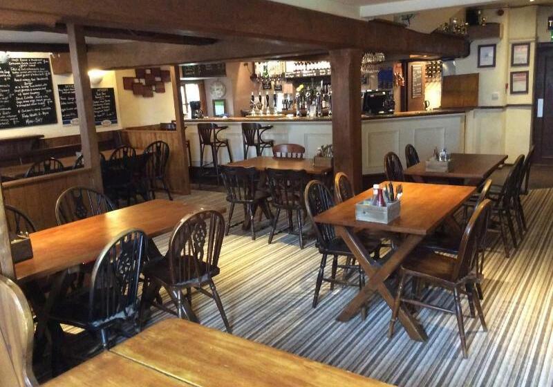 The Silverton Inn   B&b