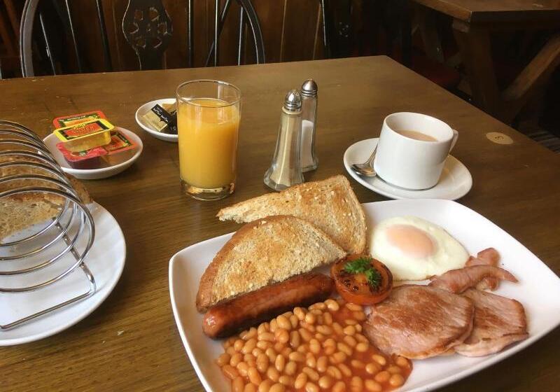 The Silverton Inn   B&b