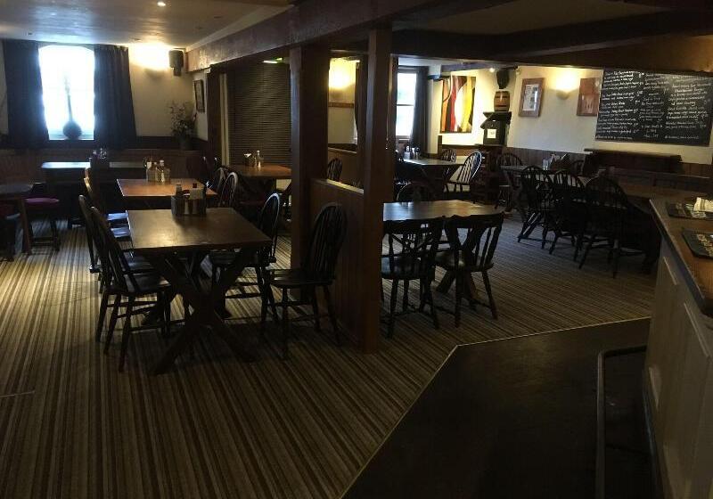 The Silverton Inn   B&b