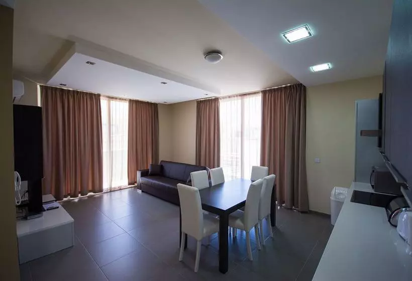 Apartamentos Depiro Point