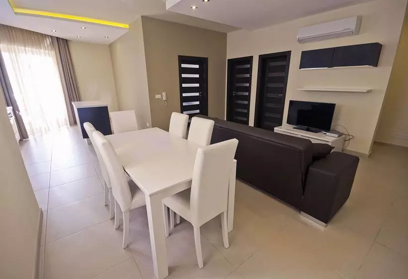 Apartamentos Depiro Point