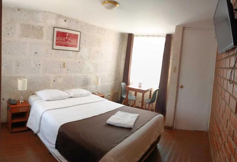 簡易ホテル La Casa De Margott