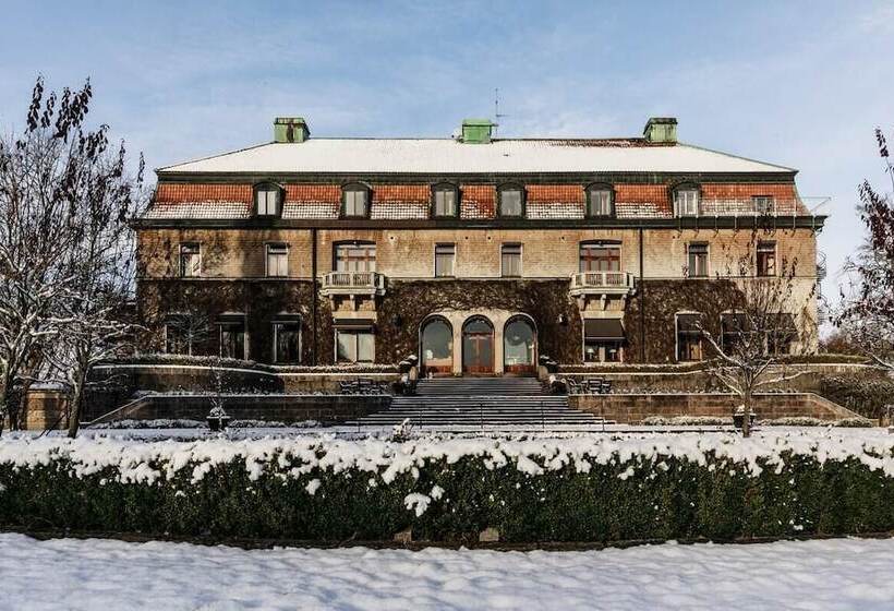 Отель Bjertorp Slott