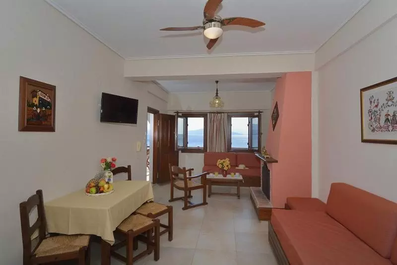 Отель Diplomats Holidays