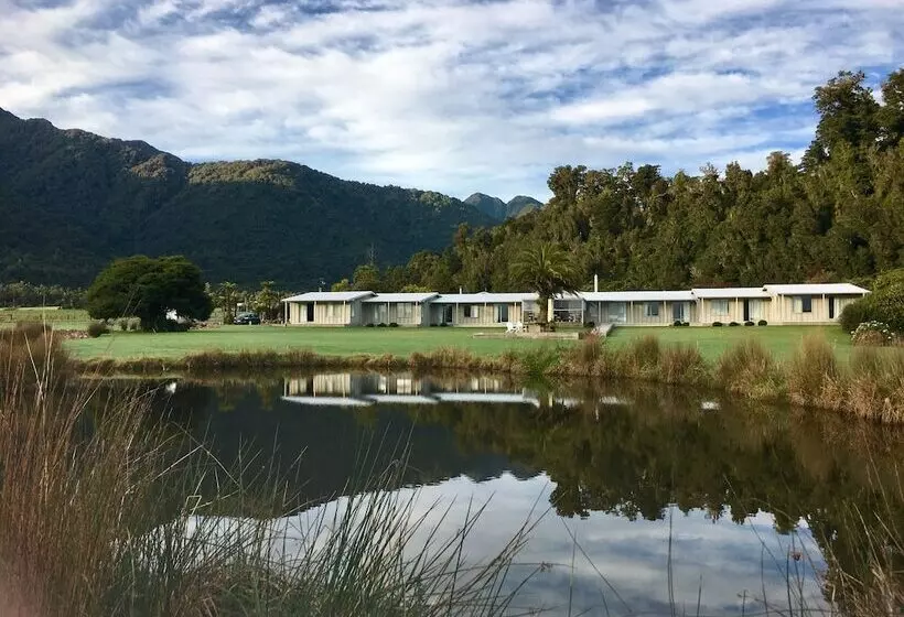 Hotel Franz Josef Oasis