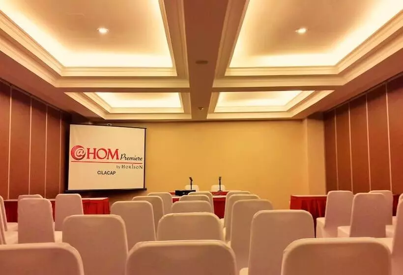 Hotel @hom Premiere Cilacap