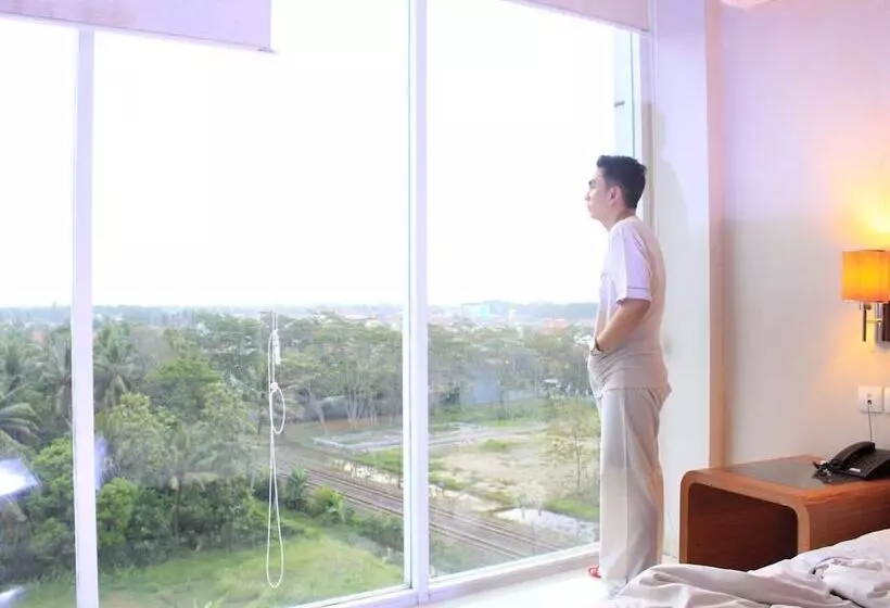 Hotel @hom Premiere Cilacap