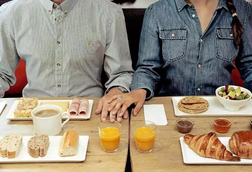 Hotelli Ibis Paris Avenue De La Republique