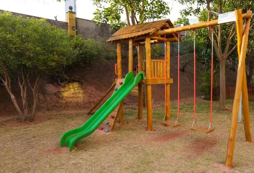 ホテル Intercity Vinhedo