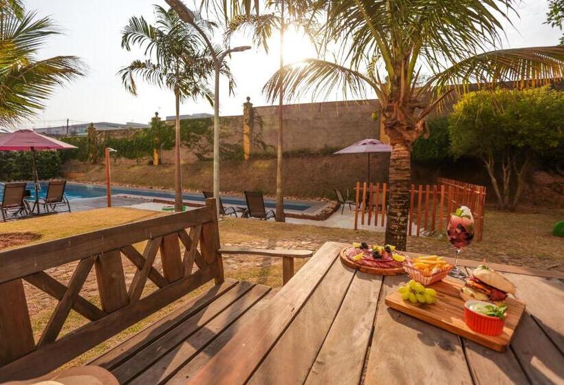 ホテル Intercity Vinhedo