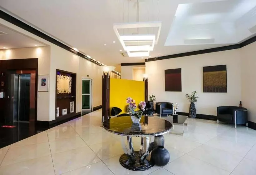 Отель Intercity Vinhedo