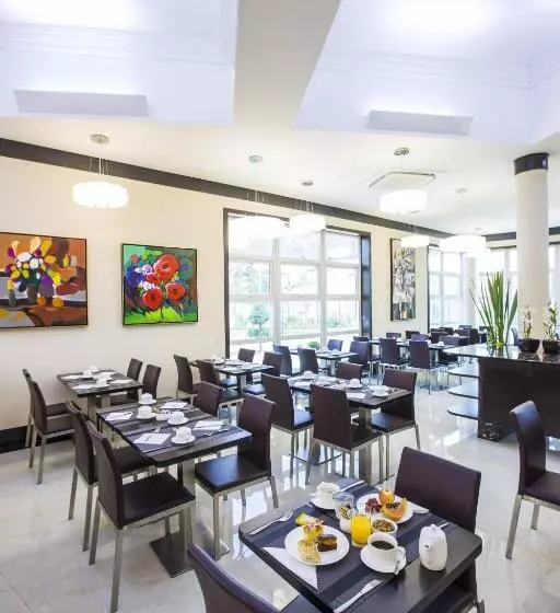 Отель Intercity Vinhedo