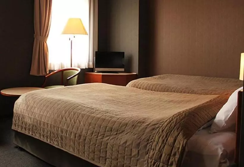 Отель Livemax Budget Hiratsuka Ekimae