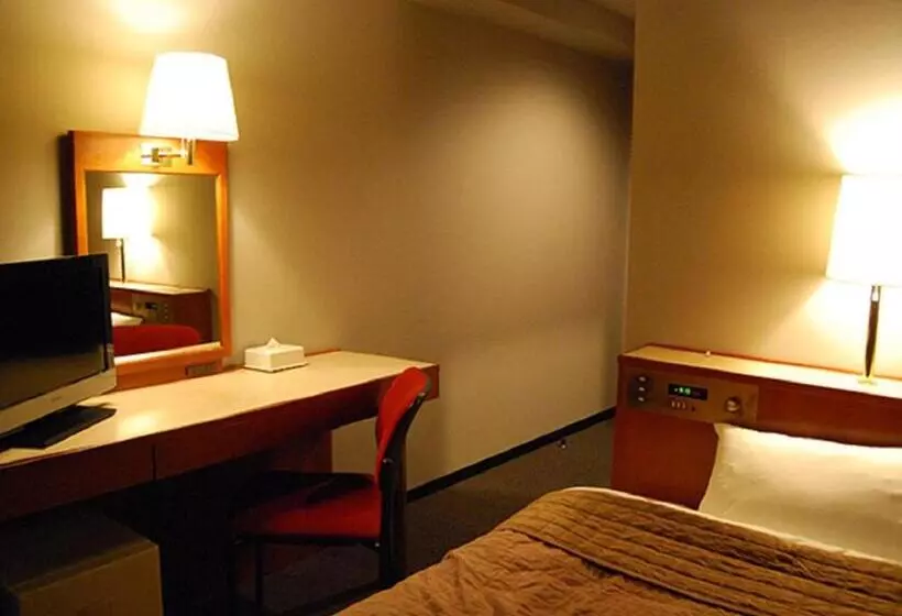 Отель Livemax Budget Hiratsuka Ekimae