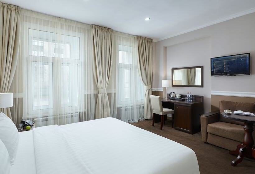 Mirros Hotel Moscow Kremlin