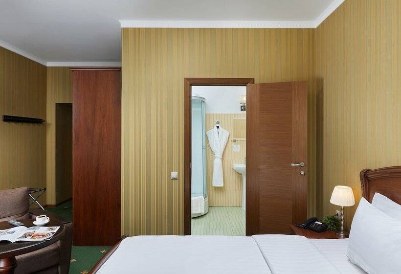 Mirros Hotel Moscow Kremlin