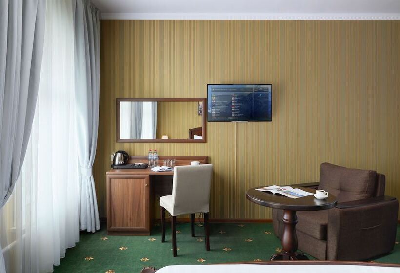 Mirros Hotel Moscow Kremlin