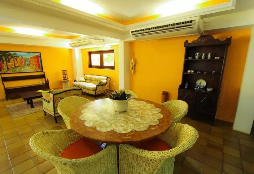 Hotelli Orange Praia