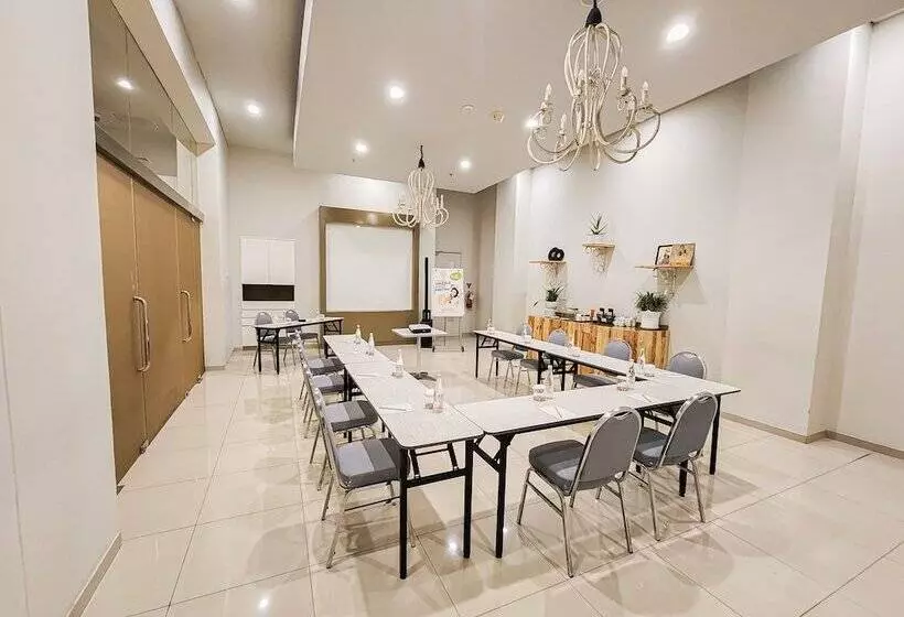 Pop! Hotel Kelapa Gading