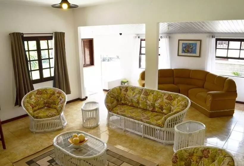 Hotel Pousada Das Rosas