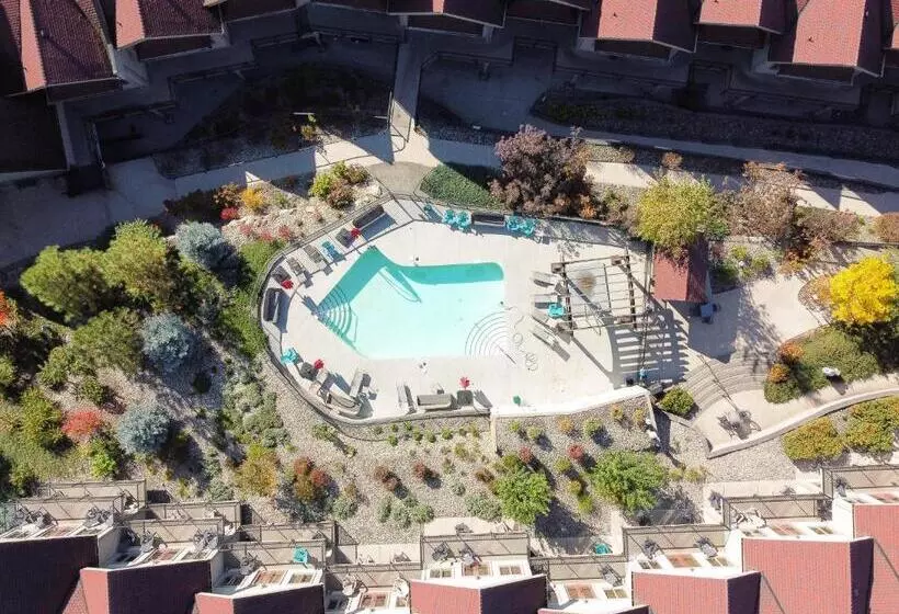 ホテル The Castle At Swan Lake