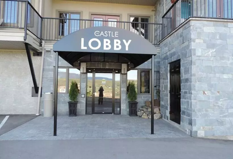 ホテル The Castle At Swan Lake