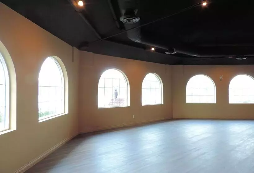 ホテル The Castle At Swan Lake