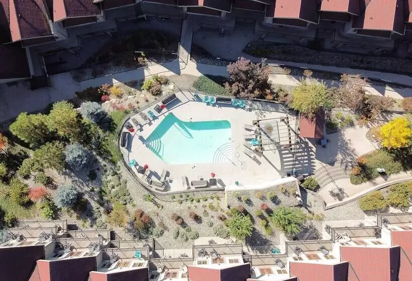 ホテル The Castle At Swan Lake