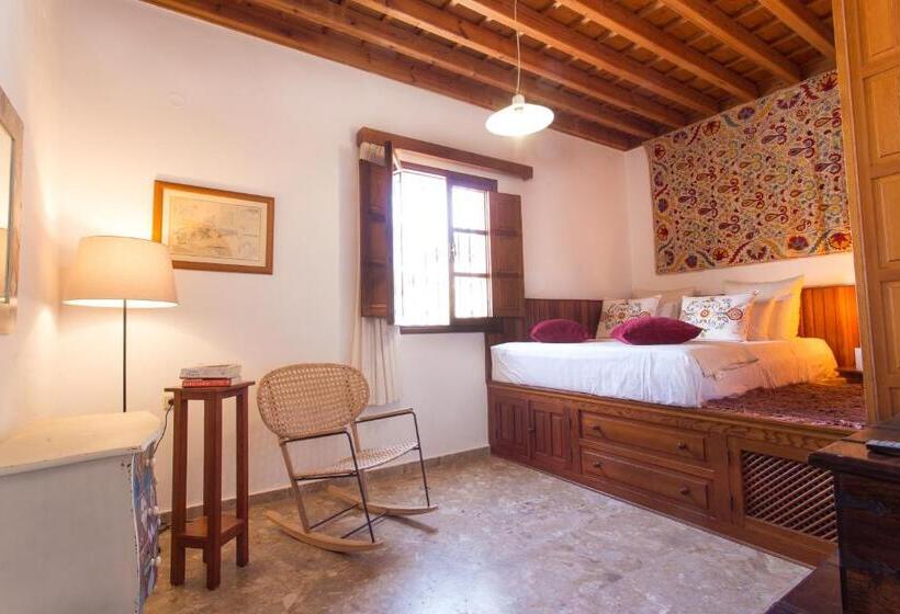 בית מלון כפרי Thea Villas And Suite