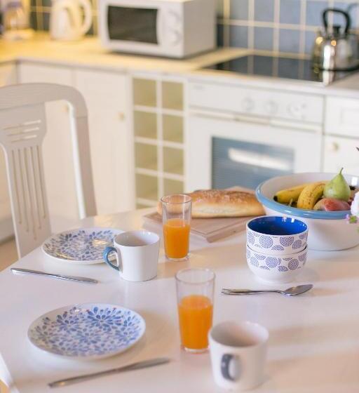 בית מלון כפרי Thea Villas And Suite