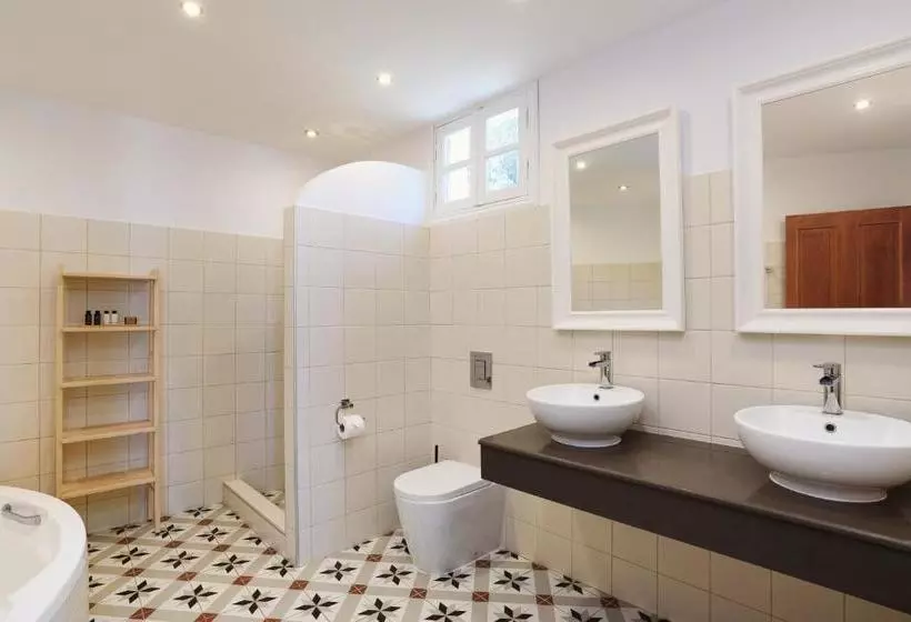 فندق Thea Villas And Suite