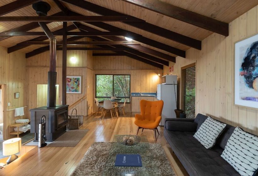 ホテル Treetops Seaview Montville